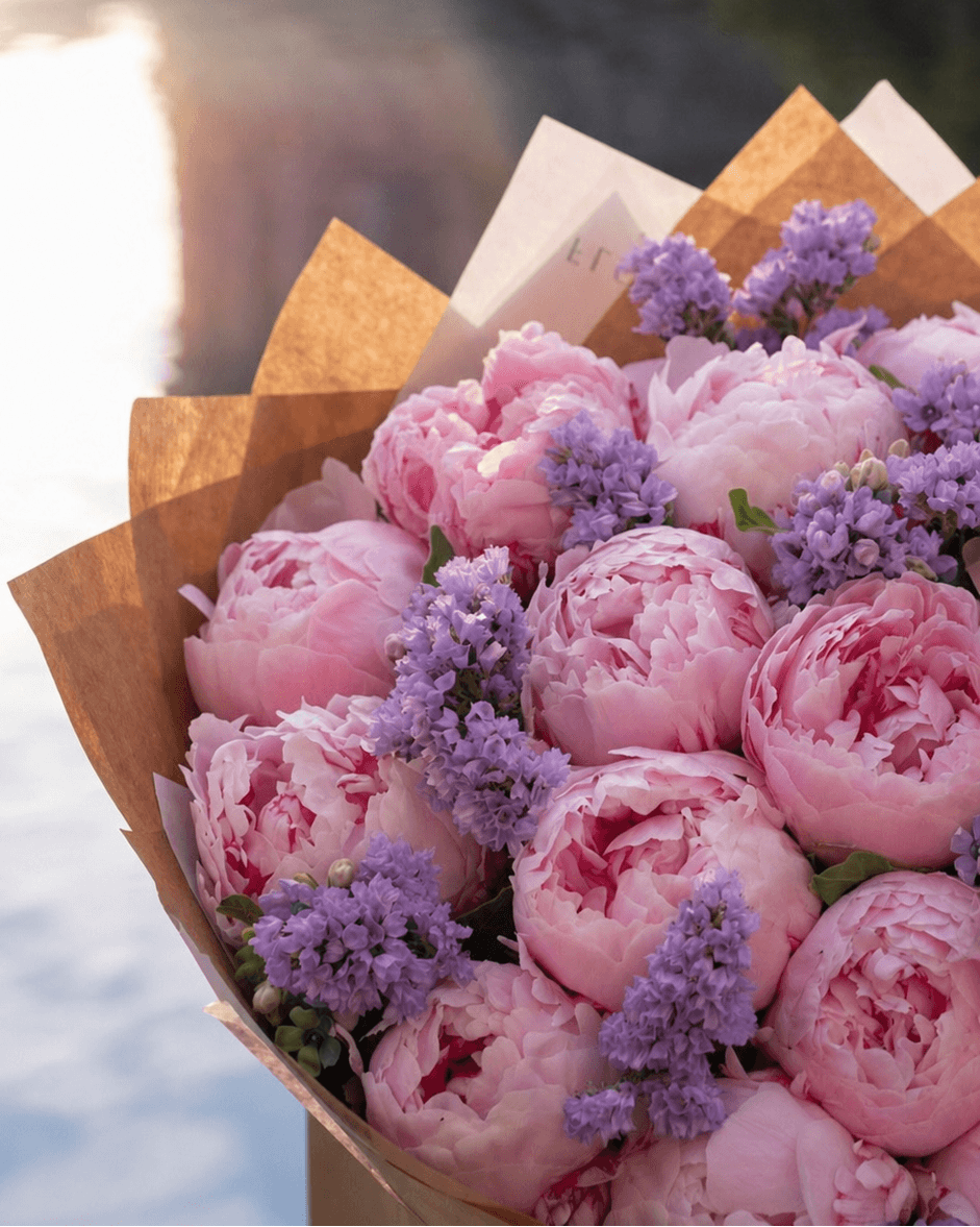 Sarah pink peony and soft lavender bouquet by Floetica London